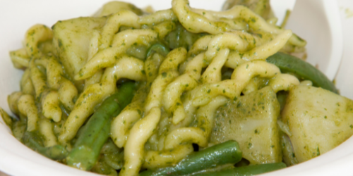 Piatti tipi liguri trofiette al pesto